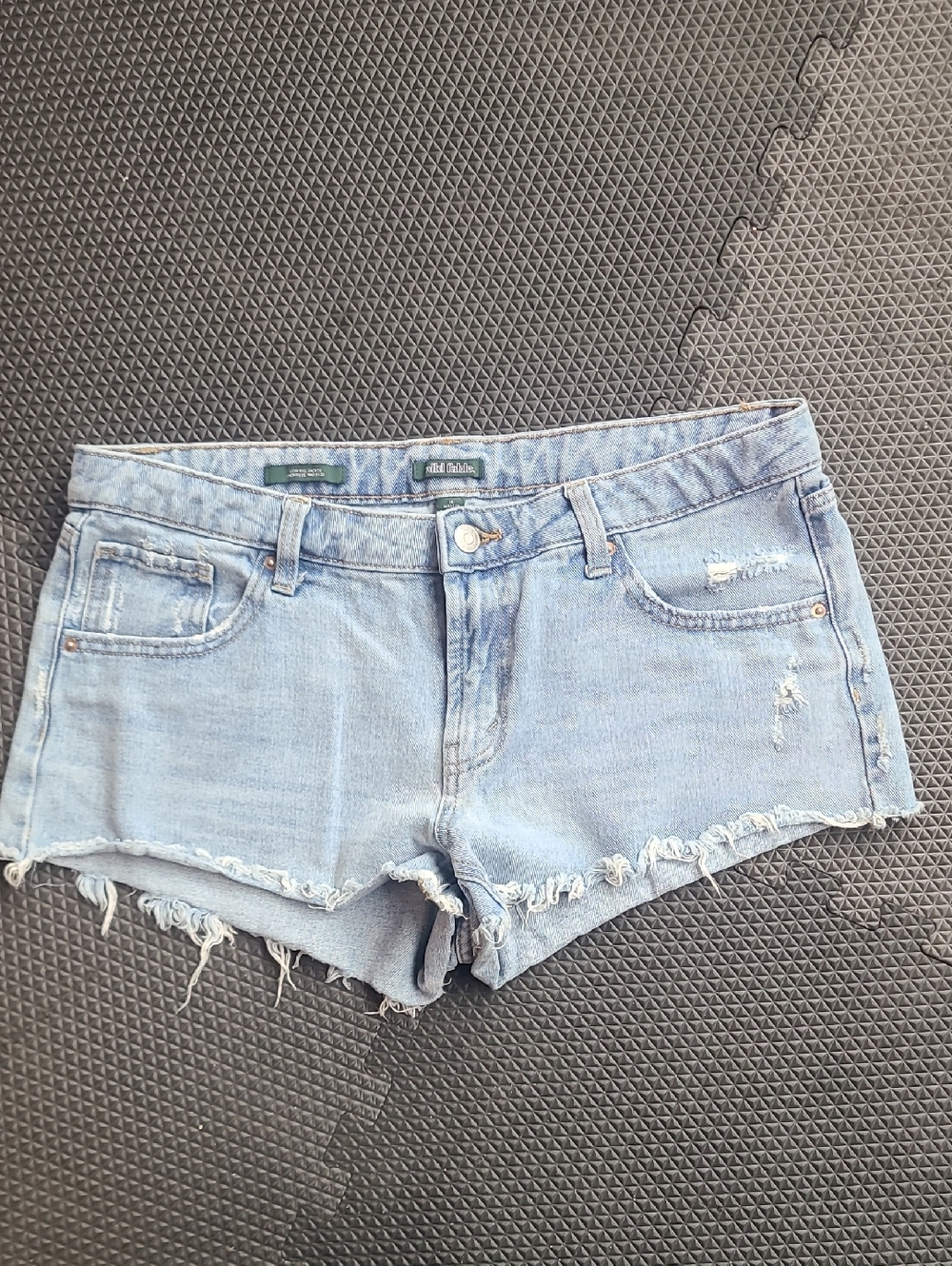 Light Wash Denim Frayed Hem Shorts